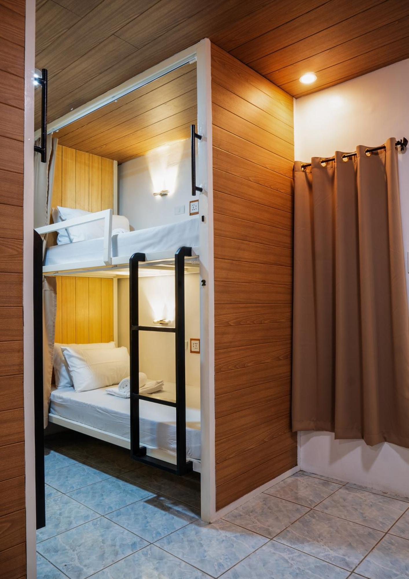 B&B Backpackers Coron Eksteriør bilde